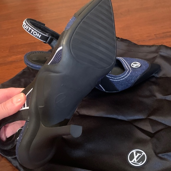 Absolutely stunning brand new, authentic rare abd Louis Vuitton denim shoes 7 - Picture 9 of 17